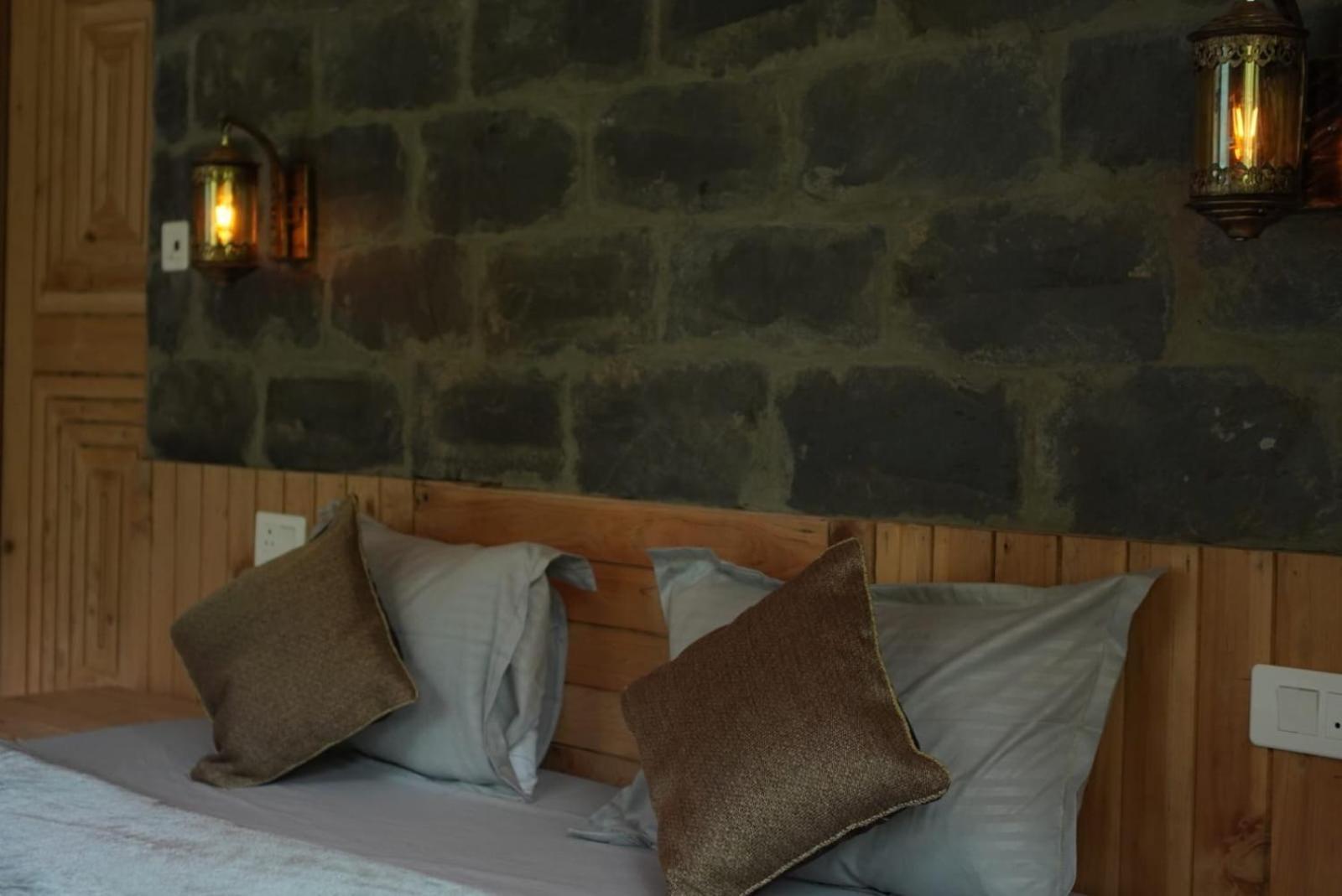 The Cozy Cabin, Jibhi Banjar Ngoại thất bức ảnh
