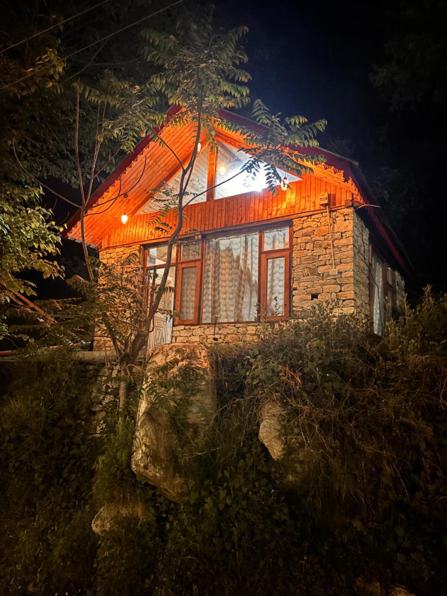 The Cozy Cabin, Jibhi Banjar Ngoại thất bức ảnh
